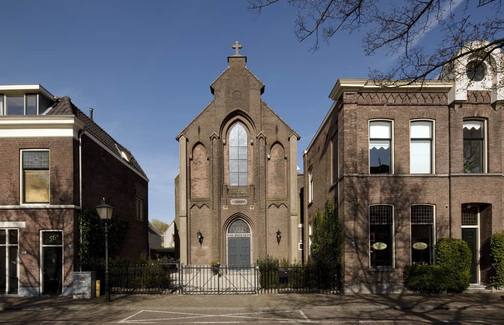 Residential Church XL by Zecc Architects Residential Church XL by Zecc Architects