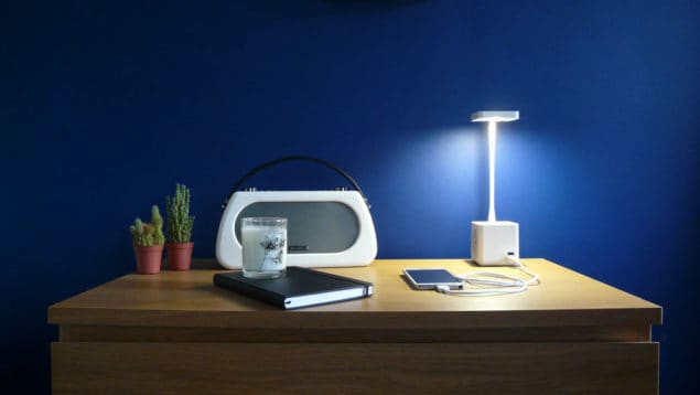 Cubert LED lamp with power and charging
