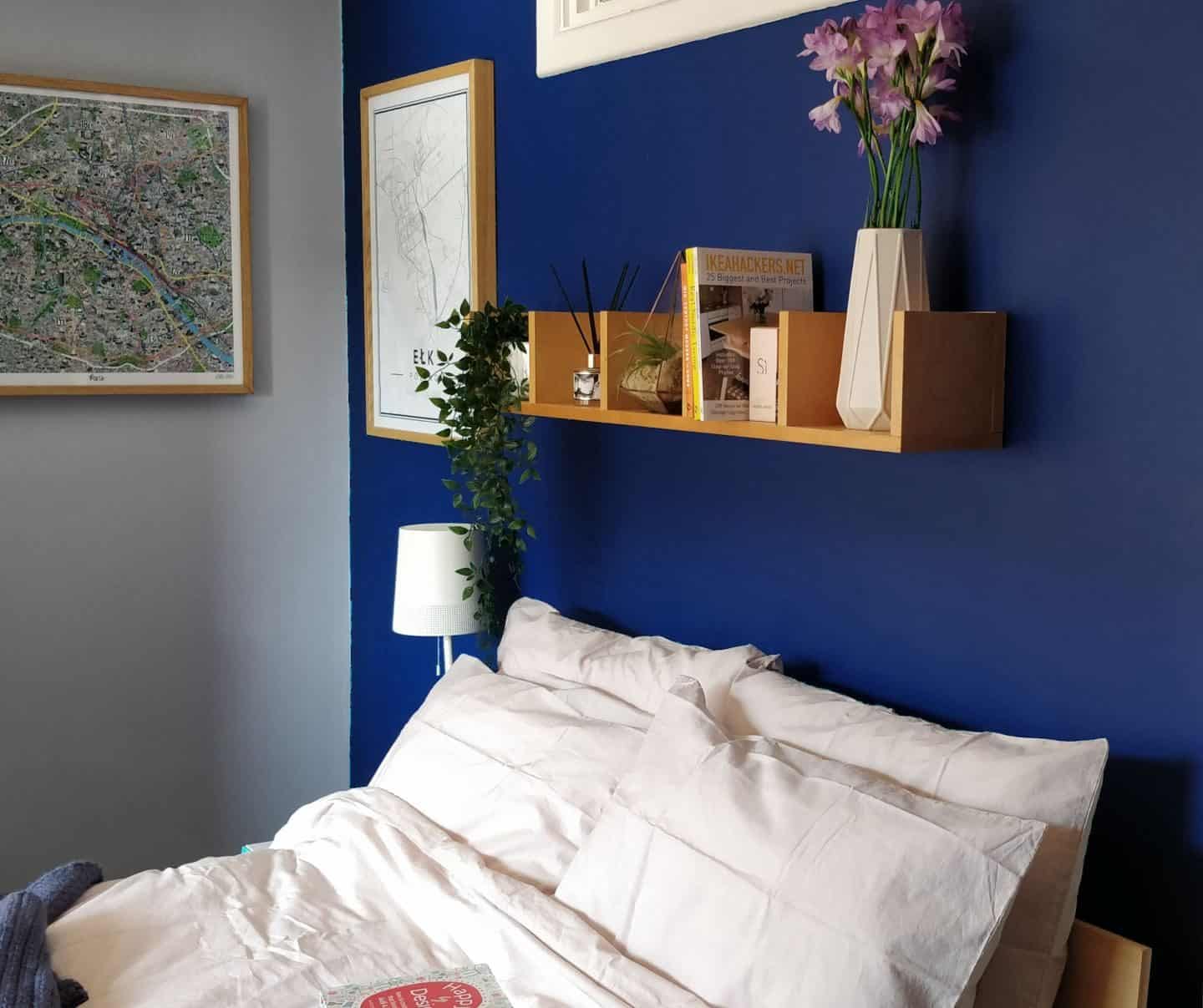 Bedroom featuring a statement wall in Pantone Colour of the Year 2020 Classic Blue